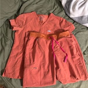 Figs terracotta jogger scrub set